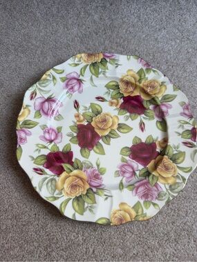 Royal Elfreda Country Rose Floral Porcelain Dinner Plate 10" -replacement